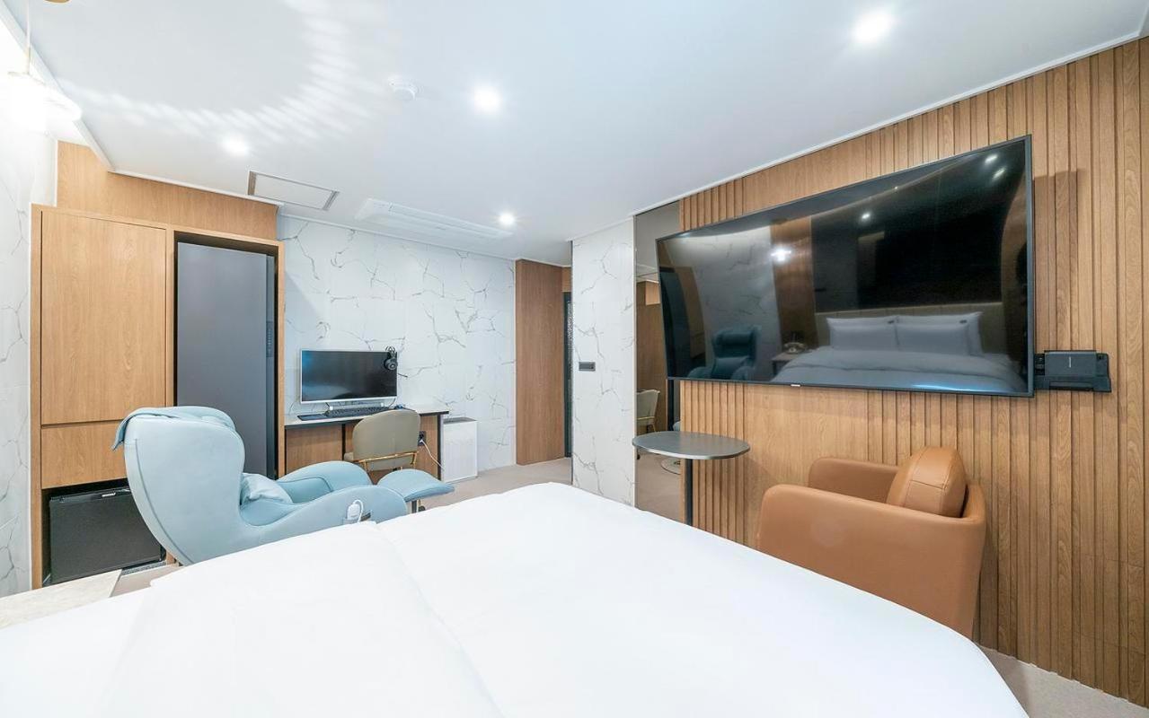 Rosy Hotel Чхонджу Экстерьер фото