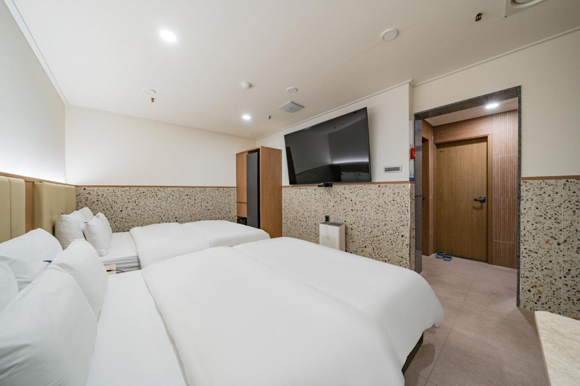 Rosy Hotel Чхонджу Экстерьер фото